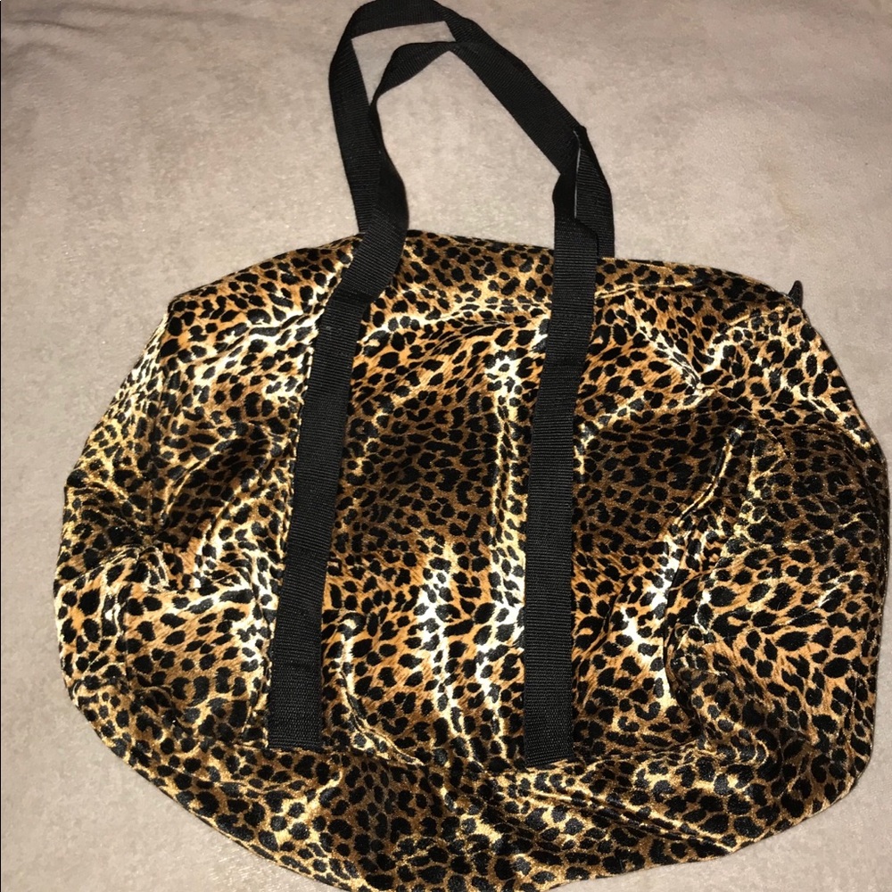 Lancôme cute duffel bag cheetah or leopard print...